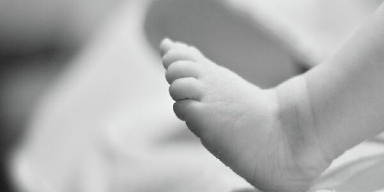 Bebeğine iğne ile çamaşır suyu enjekte etmişti: Cezası belli oldu