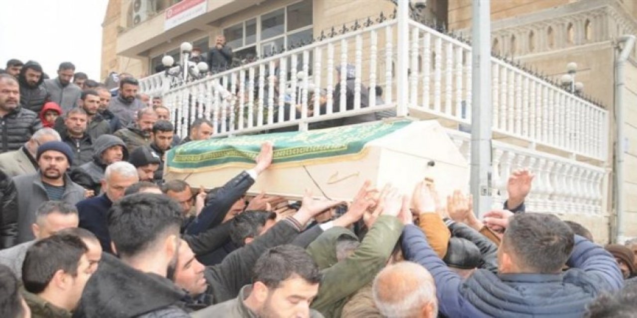 Cenazeye 5 bin kişi katıldı: Araba almaya gitti, dolandırıcılar tarafından öldürüldü!