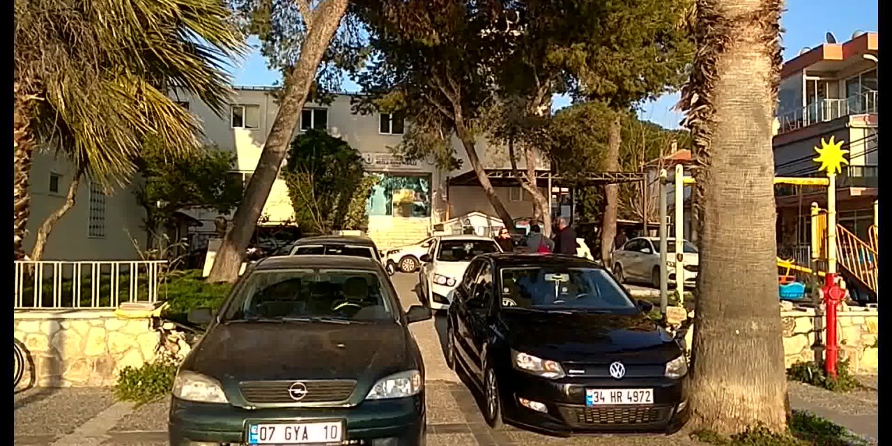 İYİ Partili Çıray'dan Foça eski Devlet Hastanesi'nin atıl durumda bırakılmasına tepki