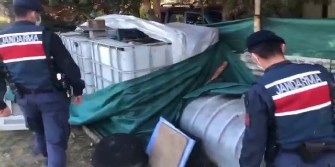 Gebze'de kaçak içki imalathanelerine baskın 