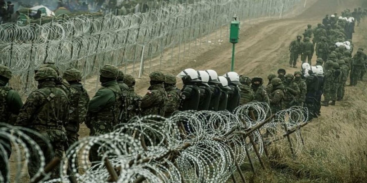 Polonya’da Rus işgali endişesi: Binlerce kişi savunma birliklerine katıldı