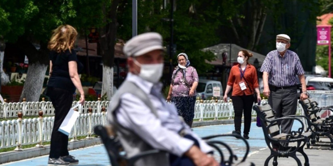 İstanbul’da  65 yaş ve üstüne sokağa çıkma kısıtlamasıyla ilgili 'yeni' karar!