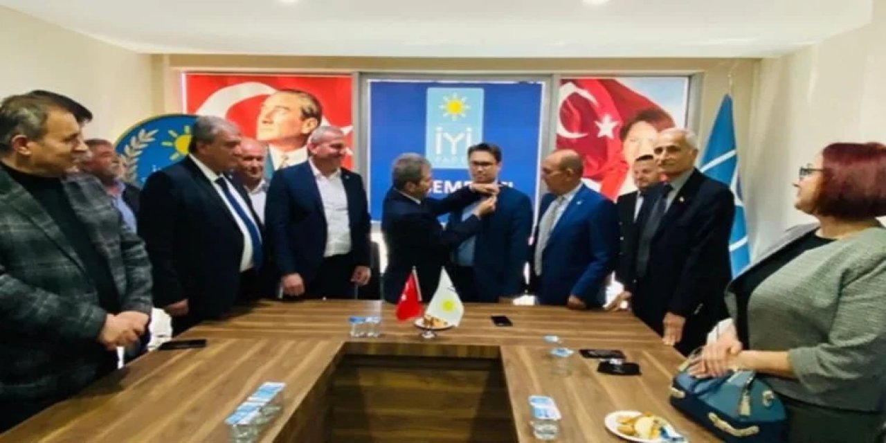 Seçimlerde AKP'den başkanı adayı olmuştu... 100 kişiyle birlikte İYİ Parti'ye katıldı