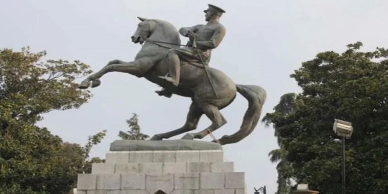 Samsun'da Onur Anıtı'na saldırıda gelişme