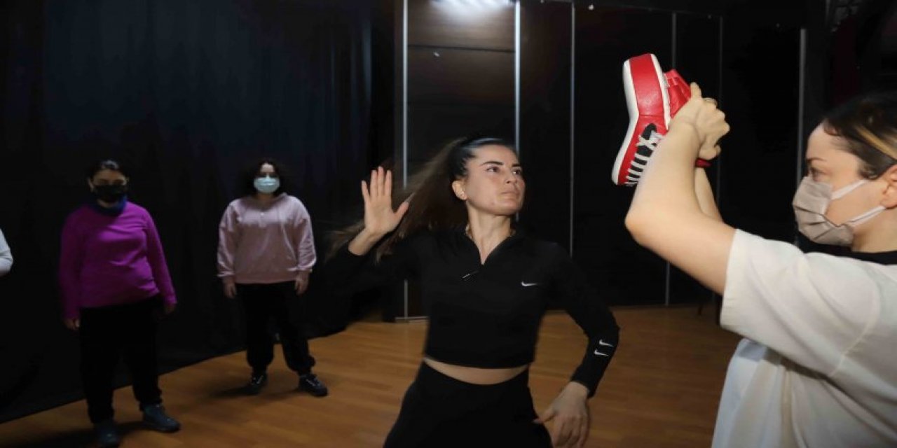 Kartal Belediyesi'nin kadınlar için ‘Öz Savunma Atölyesi’ başladı