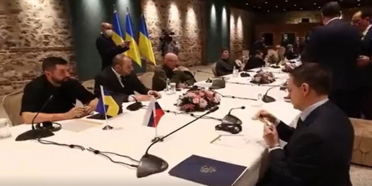 İstanbul'daki Rusya-Ukrayna müzakeresinde 'votka' esprisi: O bir dezenfektan
