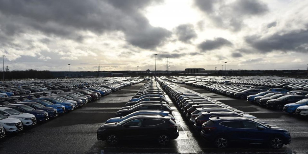 KDV yüzde 1'den yüzde 18'e çıkarıldı: Artış otomobil piyasasını nasıl etkileyecek?