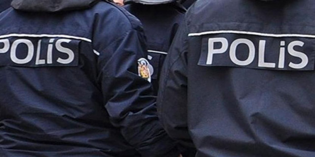 İstanbul Emniyeti'nden polislerin Suriyelilerin aracına uyuşturucu ve sahte para koyduğu ortaya çıktı