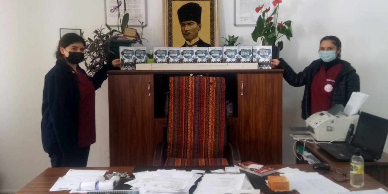 Şereflikoçhisar'da 200 lise öğrencisine 'Nutuk' hediyesi