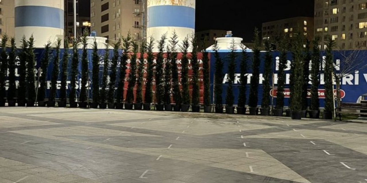 Sosyal medya ayağa kalktı: Ekmek kuyruklarıyla dalga geçen AKP'li başkandan skandal icraat