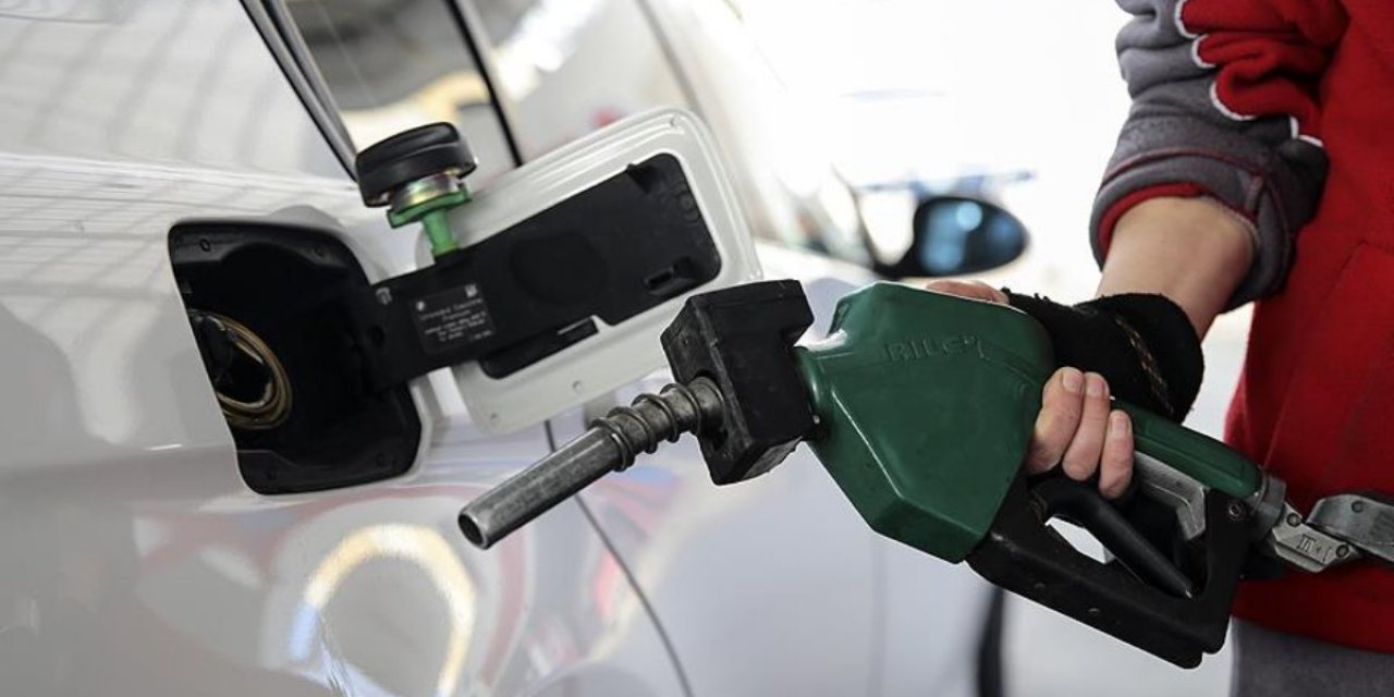 Benzine indirim bekleniyor