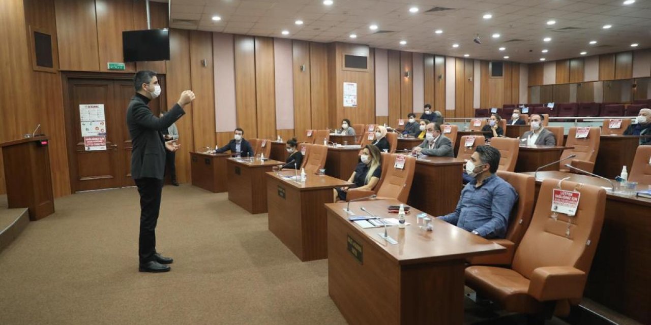 Kartal Belediye Başkanı Gökhan Yüksel, 1000 günlük icraatlarını paylaştı