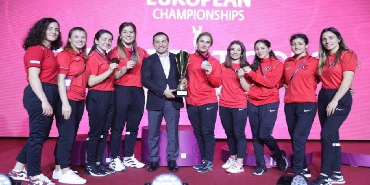 Kadın Güreş Milli Takımımız tarihte ilk kez Avrupa Şampiyonu