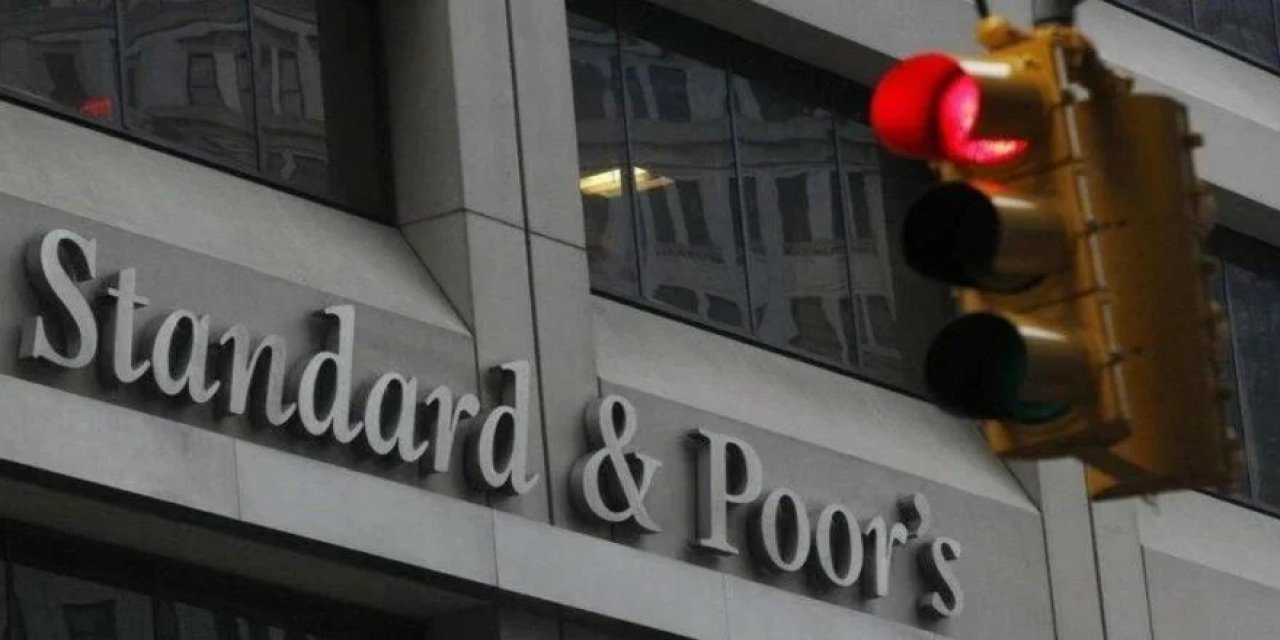 S&P’den Türkiye kararı: Yerel para cinsinden kredi notunu düşürdü