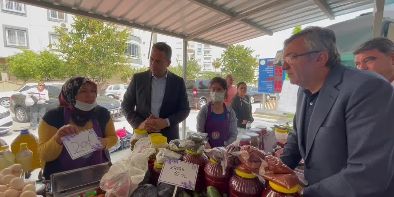 Mersinli üretici CHP'li vekile derdini anlattı: "Tarlam hazır ama ekemiyorum"