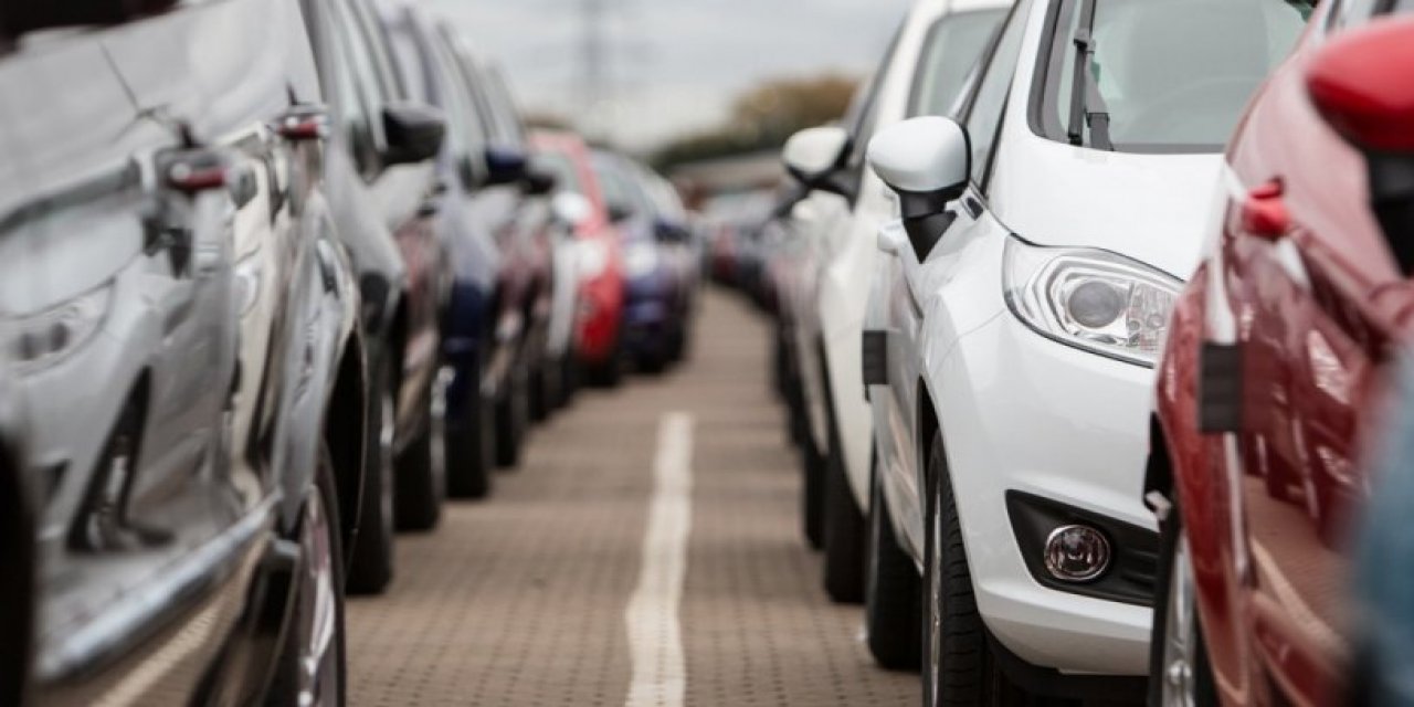 Otomobil fiyatları cep yakıyor: 'İşçi binmesin arabaya diyorlar'