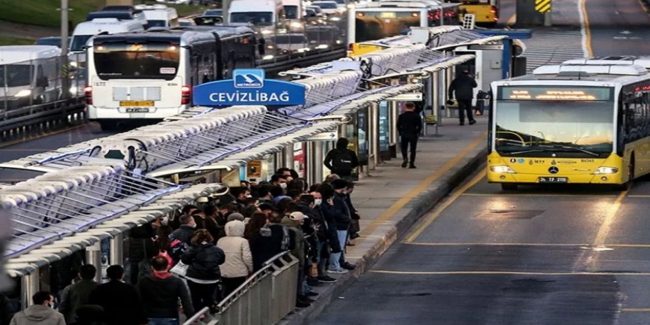 İstanbul'da UKOME, ulaşıma zam gündemiyle toplandı