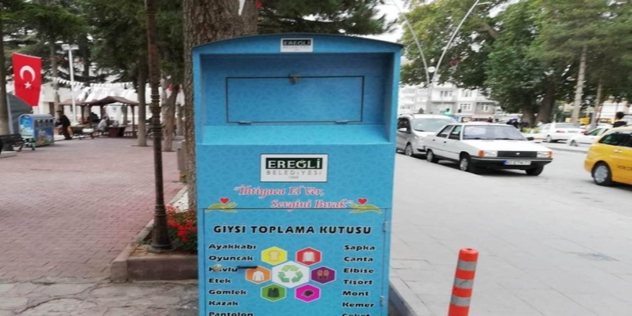 MHP’li belediye, giysi kumbarasında toplanan ikinci el kıyafetleri ihaleye çıkardı