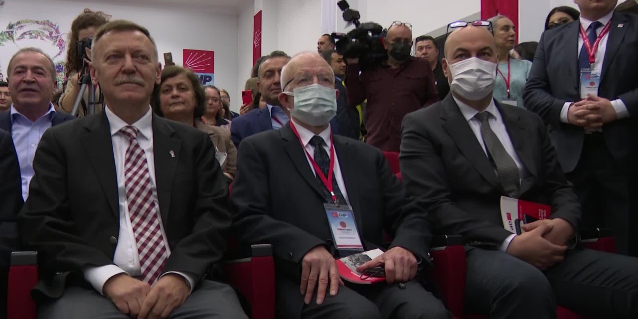 Kılıçdaroğlu, Bülent Ecevit Parti Okulu'nda "Atatürk'ü anlatmak" konulu dersi anlattı