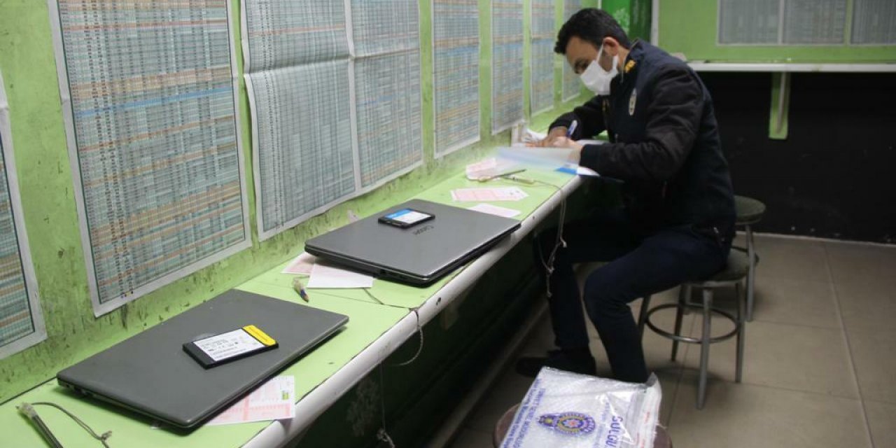 İçişleri Bakanlığı: Türkiye genelinde yasa dışı bahis, kumar ve tombala denetiminde 24 kişi gözaltına alındı, aranan 361 kişi yakalandı