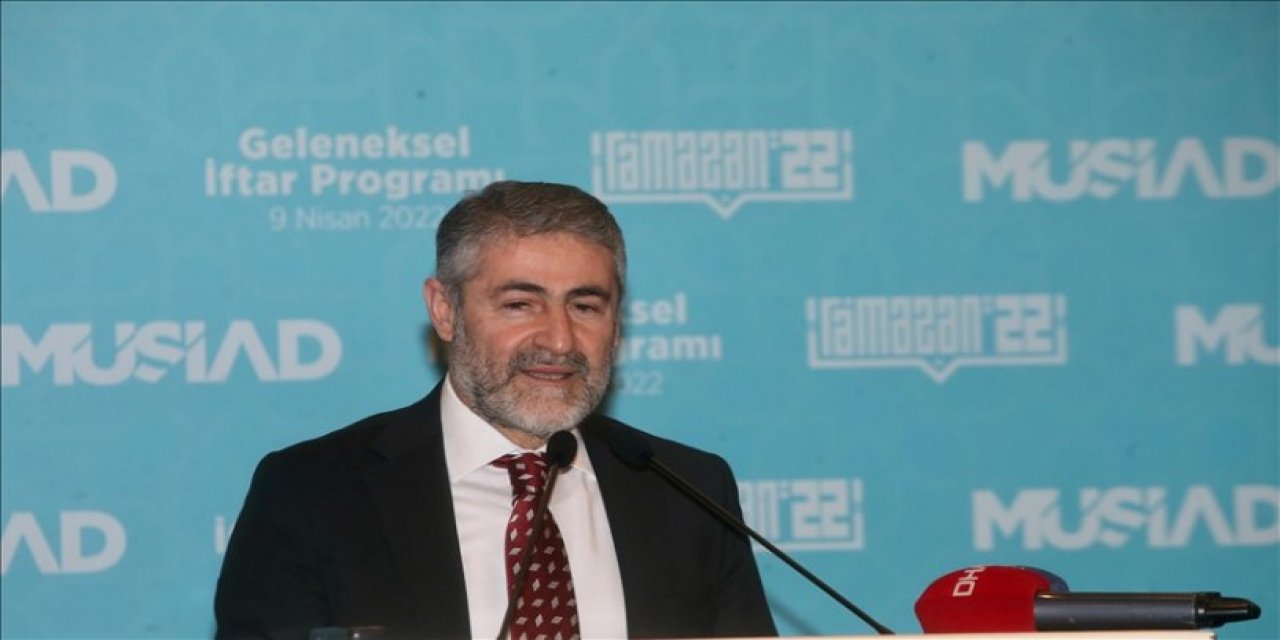 Hazine ve Maliye Bakanı Nebati'den 'dünyadan kopuk yaşamıyoruz' çıkışı: "Otobüse de minibüse de biniyoruz hiç merak etmeyin"