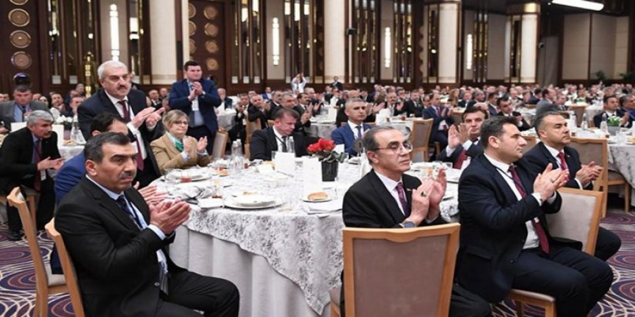 Saray’daki iftara katılanlara kıyak! 'Görevli izinli' sayıldılar