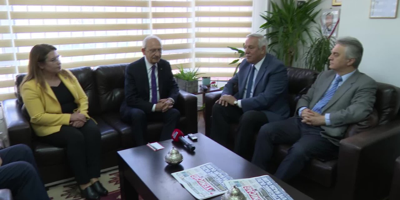 Kemal Kılıçdaroğlu Yeniçağ Gazetesi'ni ziyaret etti