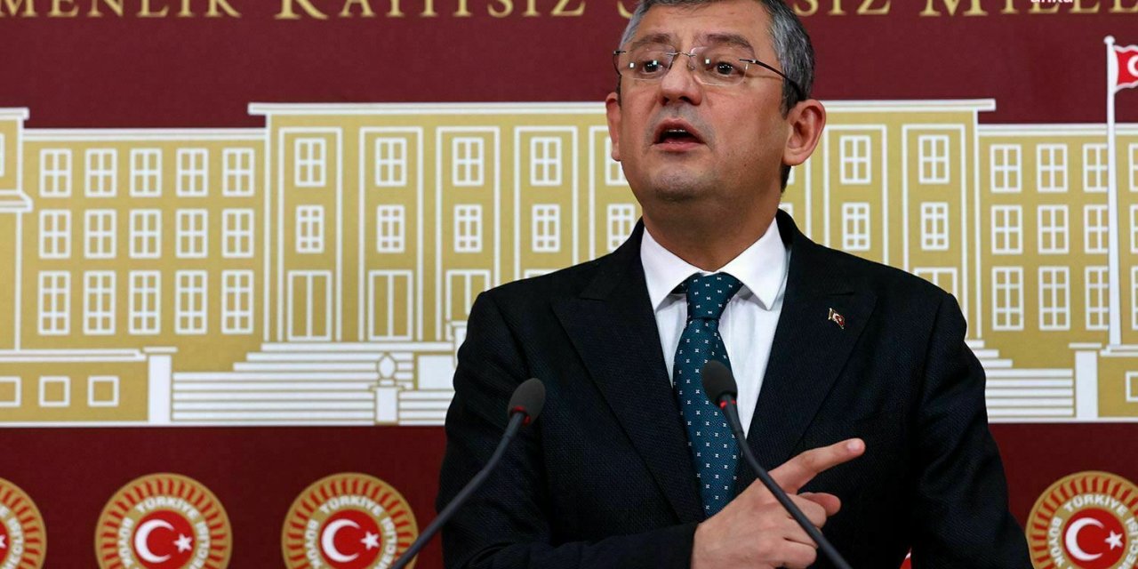 CHP'li Özel'den AKP'nin kanun teklifine sert eleştiri: Ucube tek adam düzeni sporda özerkliğe karşı