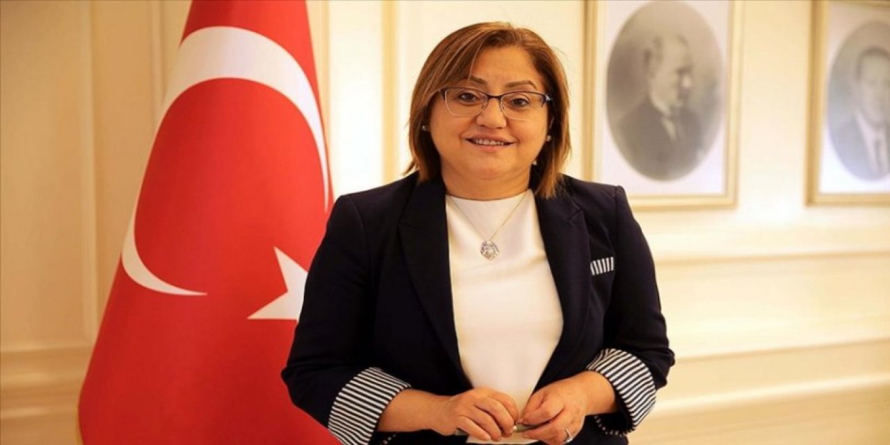 AKP'li büyükşehir belediyesinden hiçbir yerde geçmeyen ekmek fişi! 'Fatma Şahin artık şehrin sahibi gibi davranıyor'