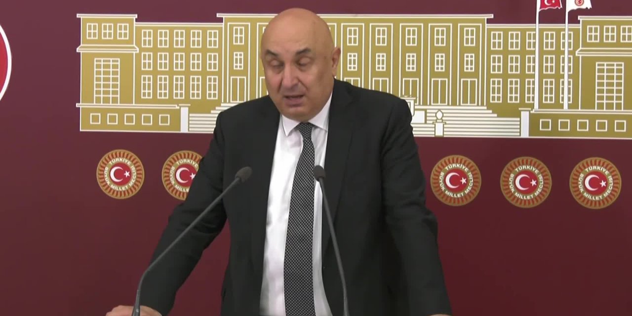 ÖZKOÇ: “SIĞINMACI SORUNUNU TÜRKİYE’NİN BAŞINA SARAN AKP İKTİDARININ; GÖÇMENLERLE İLGİLİ TEK BİR POLİTİKASI DAHİ YOK. KAFALARI KARIŞIK, NE YAPACAKLARINI BİLMİYORLAR”