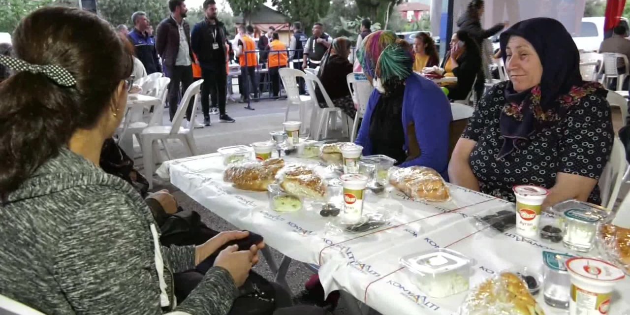 KONYAALTI BELEDİYESİ’NİN İFTAR SOFRASINDA BİRLİK MESAJI