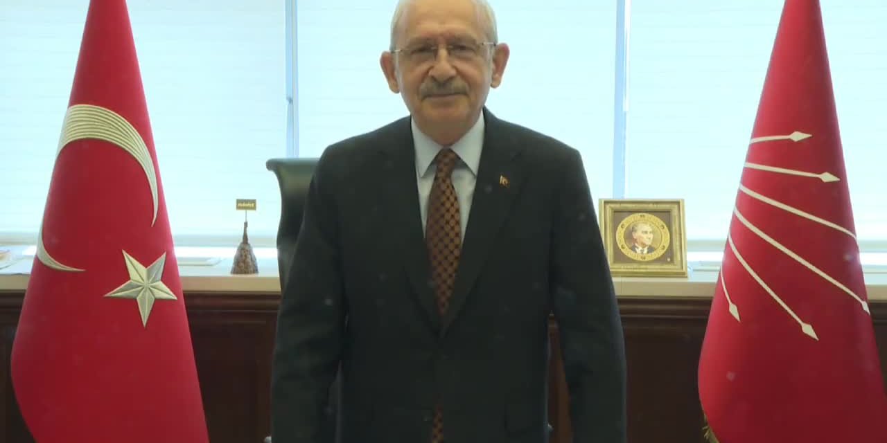 FATURASINI ÖDEMEYECEĞİNİ AÇIKLAYAN KILIÇDAROĞLU’NUN EVİNİN ELEKTRİĞİ KESİLDİ: “BUGÜN ELEKTRİĞİMİZİ KESMİŞLER. HALKIMIZI, 21 SULARINDA EKRANLARI BAŞINA DAVET EDİYORUM”