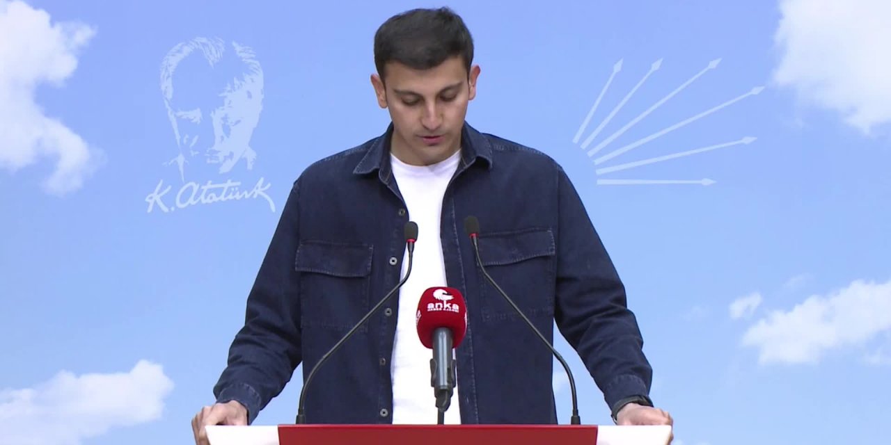 CHP GENÇLİK KOLLARI, ÜNİVERSİTE ÖĞRENCİLERİİÇİN 'ASKIDA BİLET' KAMPANYASI BAŞLATTI. GENÇOSMAN KİLLİK: “ÖĞRENCİLERİN BAYRAMDA AİLELERİİLE BİR ARAYA GELEMEMESİ BİLE İKTİDARIN DİKKATİNİÇEKEMEDİ”