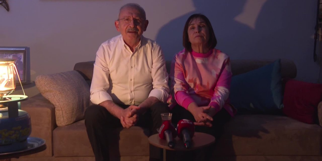 KILIÇDAROĞLU, ELEKTRİĞİ KESİLEN EVİNDE LÜKS LAMBASI IŞIĞINDA KONUŞTU: “BU BİR DİRENİŞ, SİZİN HAKKINIZI ARAMA MÜCADELESİ”