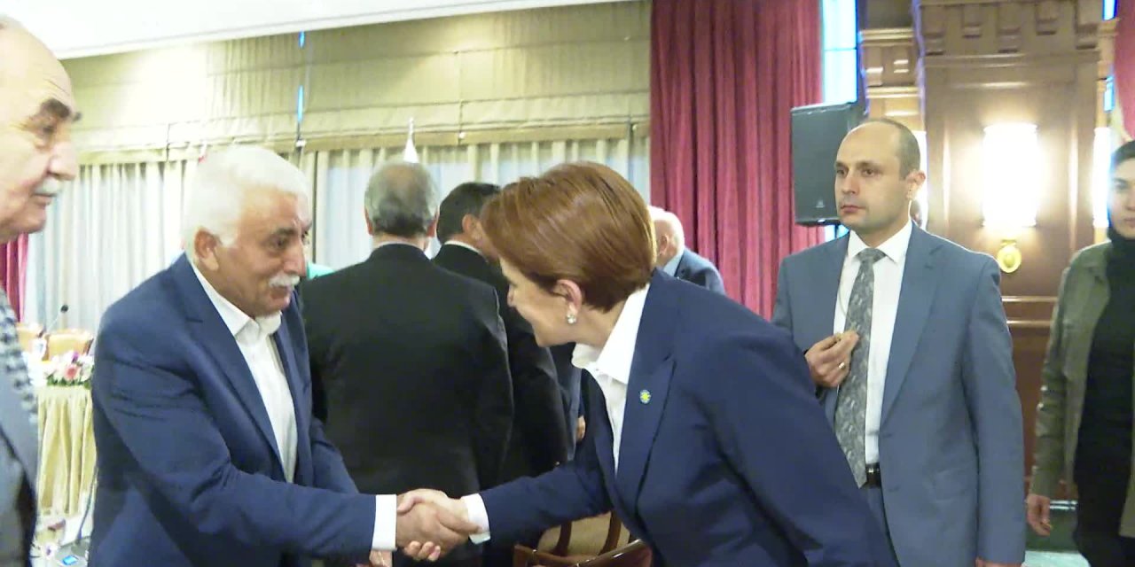 MERAL AKŞENER, ESKİ MİLLETVEKİLLERİ VE BAKANLARLA İFTARDA BİR ARAYA GELDİ