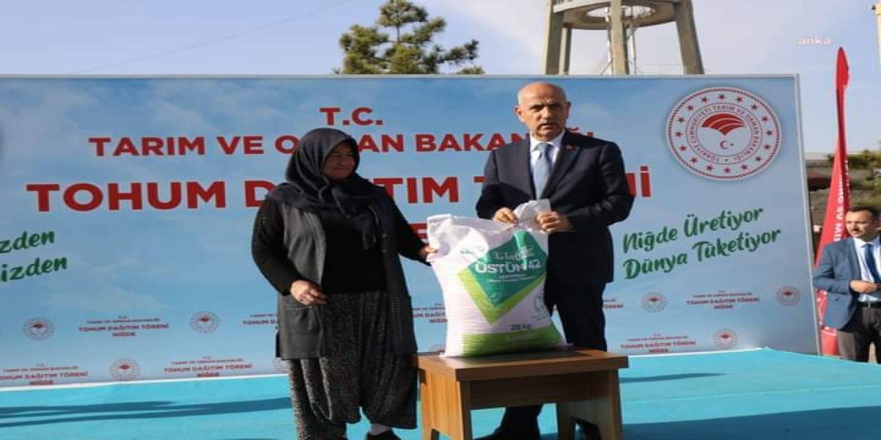 BAKAN KİRİŞCİ NİĞDE'DE ÇİFTÇİLERE 25 TON KURU FASULYE TOHUMU DAĞITTI