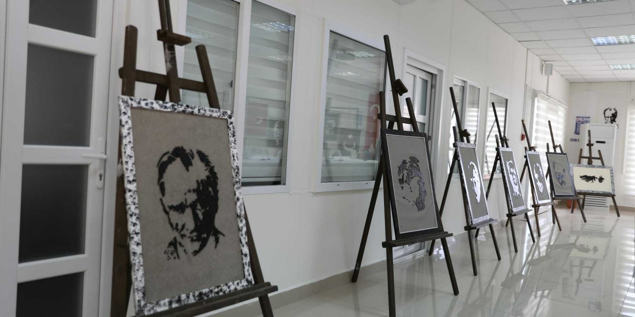 'ATATÜRK SİLUETLERİ' SERGİSİ DİDİMLİLERLE BULUŞTU