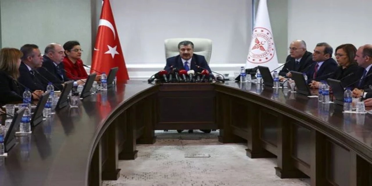 Tarihi ikinci kez değişen Bilim Kurulu toplantısı başladı: Gündemde 'maske' var