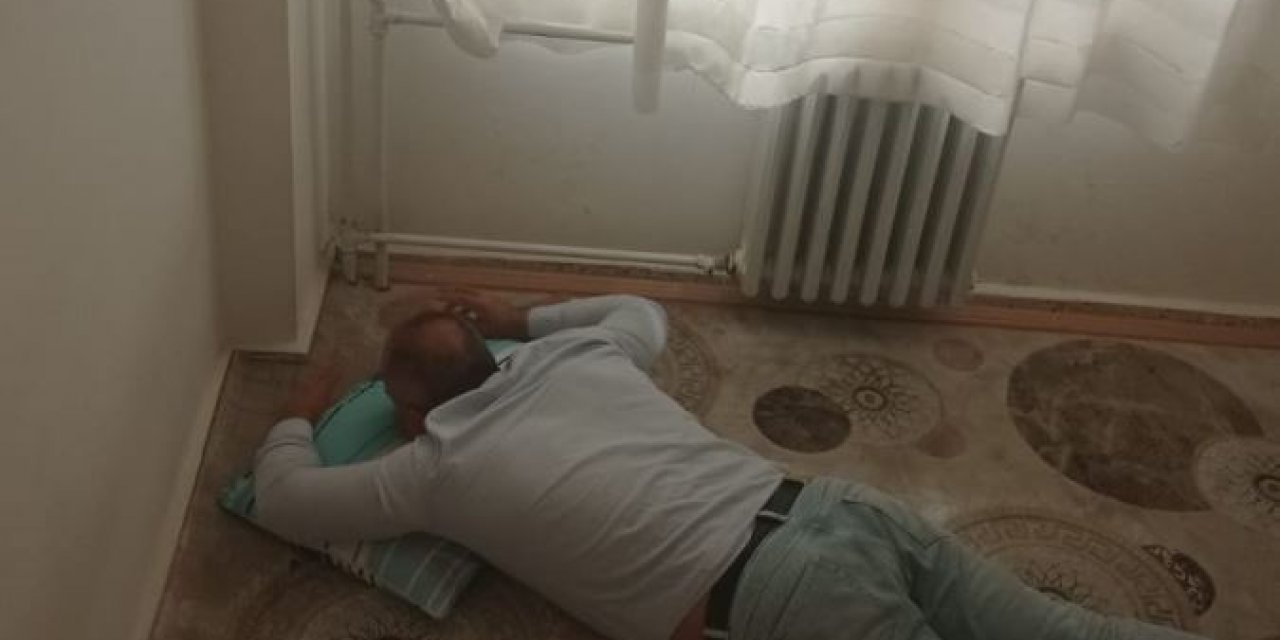 OKUL MÜDÜRÜ MESCİTTE UYURKEN FOTOĞRAFLANDI, FOTOĞRAFI ÇEKENLER HAKKINDA SORUŞTURMA AÇILDI