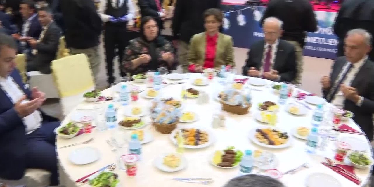 KILIÇDAROĞLU: “BU ÜLKEDE, BU COĞRAFYADA YAŞAYAN HERKESE BİR SÖZÜM VAR. BU KUCAKLAŞMAYI SAĞLAYACAĞIM”