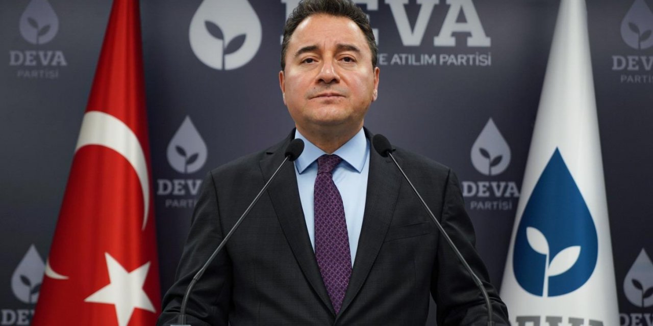 BABACAN: DÜN BİR KHK MAĞDURU DAHA CANINA KIYDI. KHK ADALETSİZLİĞİNİN ACISINI ÇOK İYİ BİLİYORUZ, GÖRÜYORUZ. O YÜZDEN HAKLARIN İADESİ İÇİN ÇALIŞIYORUZ