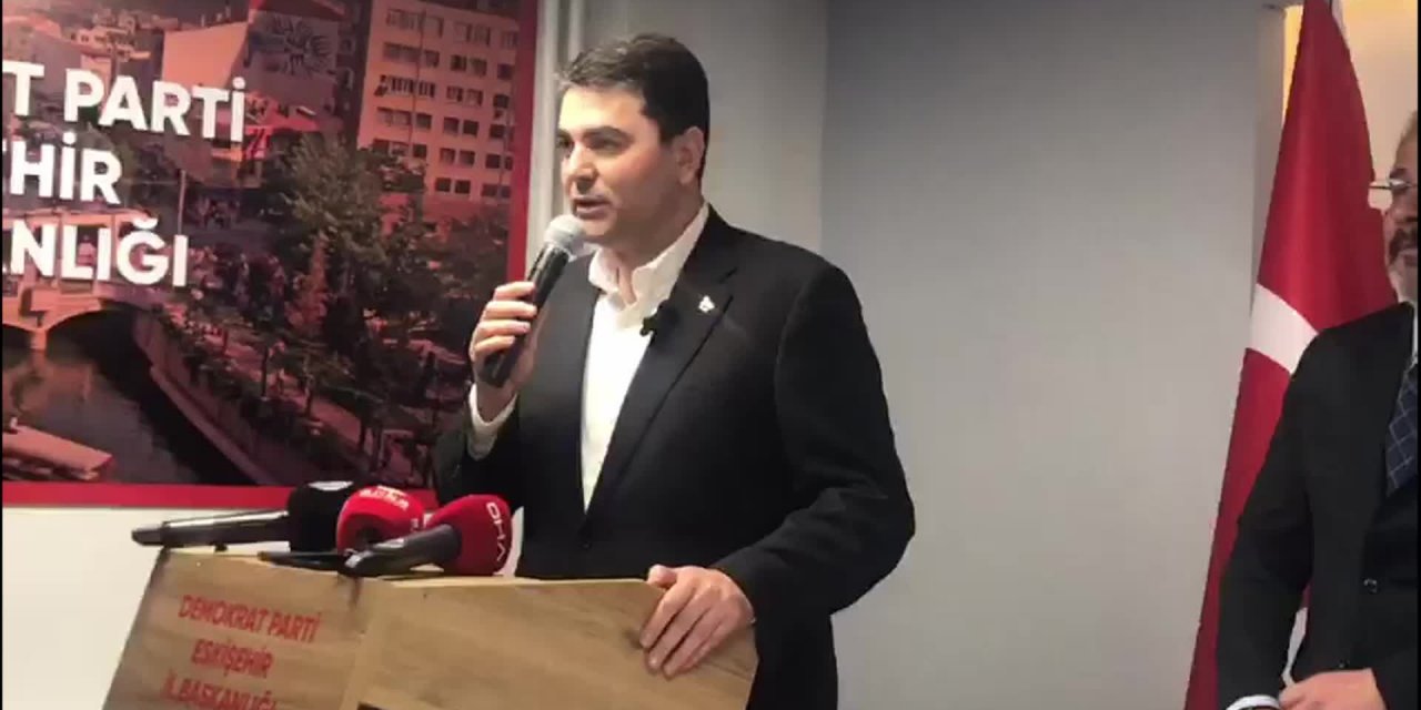 DEMOKRAT PARTİ GENEL BAŞKANI UYSAL: "TÜRKİYE TERCİHLERİNİ YANLIŞ ROTADA YAPMIŞ, KÖTÜ YÖNETİLEN BİR ÜLKE”