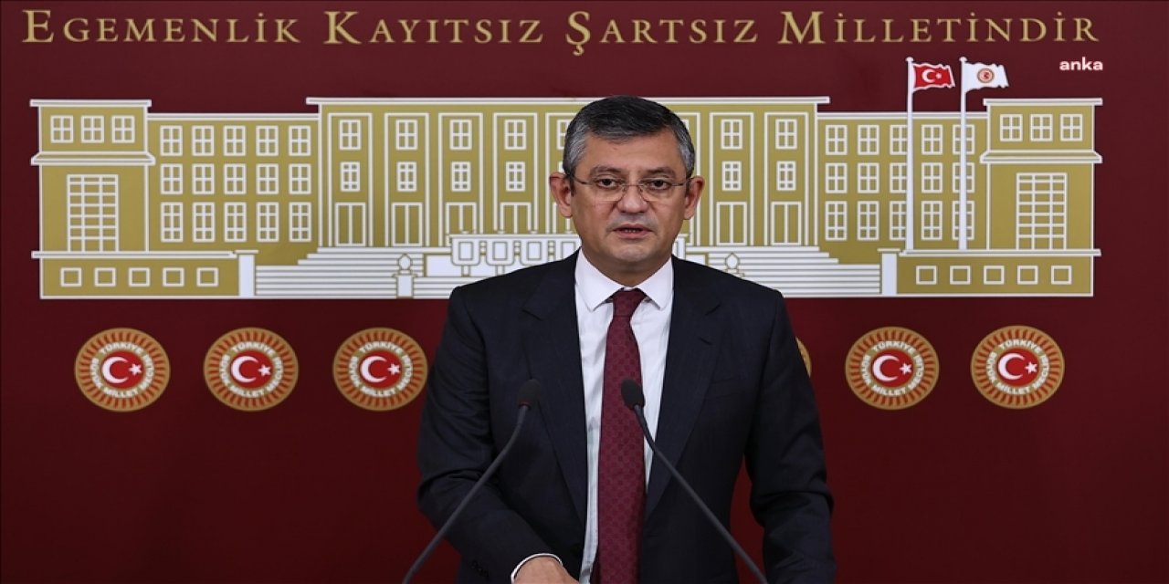 ÖZGÜR ÖZEL’DEN ESKİŞEHİR VALİLİĞİ'NİN 15 GÜNLÜK YASAK KARARINA TEPKİ: “GENÇLİĞE, SANATA, KÜLTÜRE DÜŞMANCA YAKLAŞIMIN YANSIMASI”