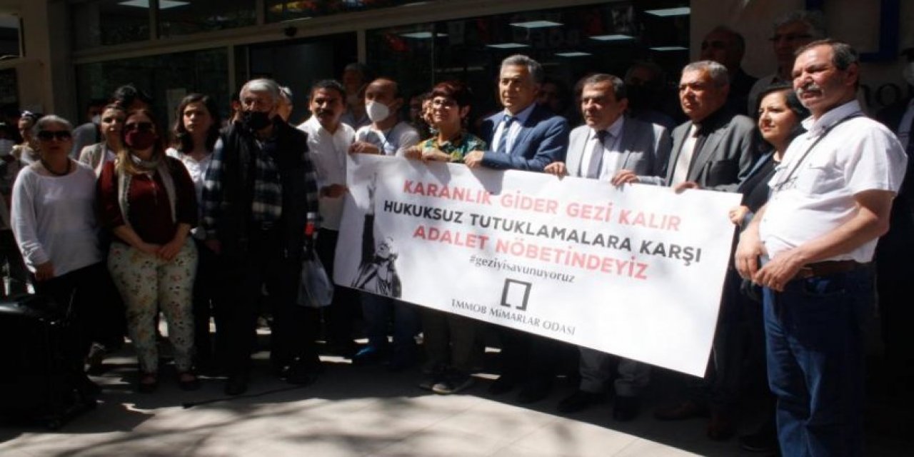 Gezi davası için başlatılan 'Adalet Nöbeti' 21. gününde: 'Karanlık gider, Gezi kalır'