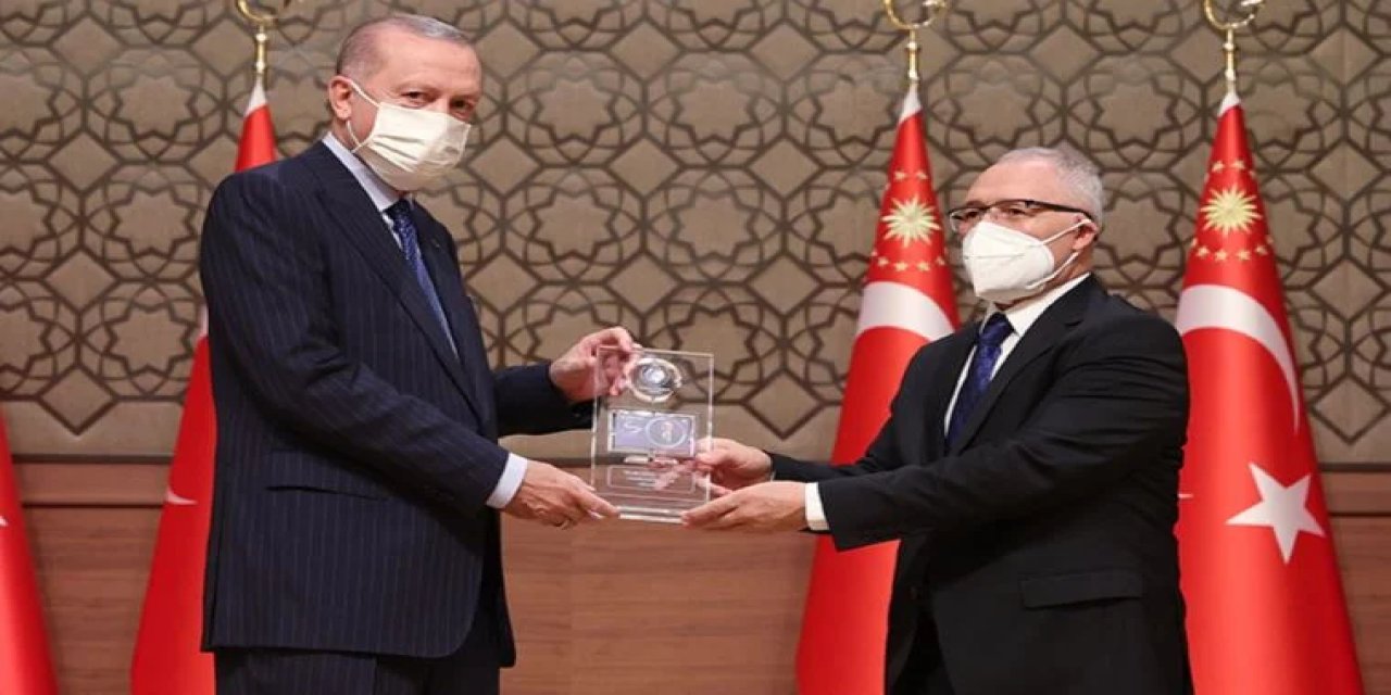 AKP'nin eridiği anket Abdulkadir Selvi'nin köşesinde: 'Zamlar AK Parti tabanını etkiledi'