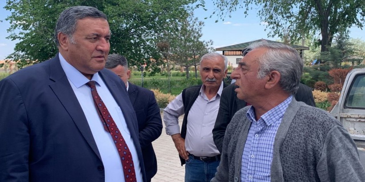 CHP'li Gürer, çiftçiye bir dokundu, bin ah işitti: 'AKP'ye iki dönem oy verdim, geri istiyorum'