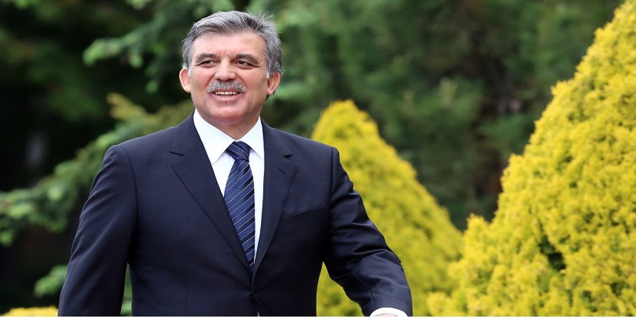 Abdullah Gül sahneye çıktı: 'Artık dünyada herkesi rahatsız eden bir ekonomik gerçek...'