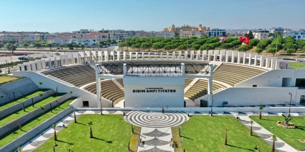 BAŞKAN ATABAY: DİDİM AMFİ TİYATRO'NUN AÇILIŞINA TÜM VATANDAŞLARIMIZI BEKLİYORUZ