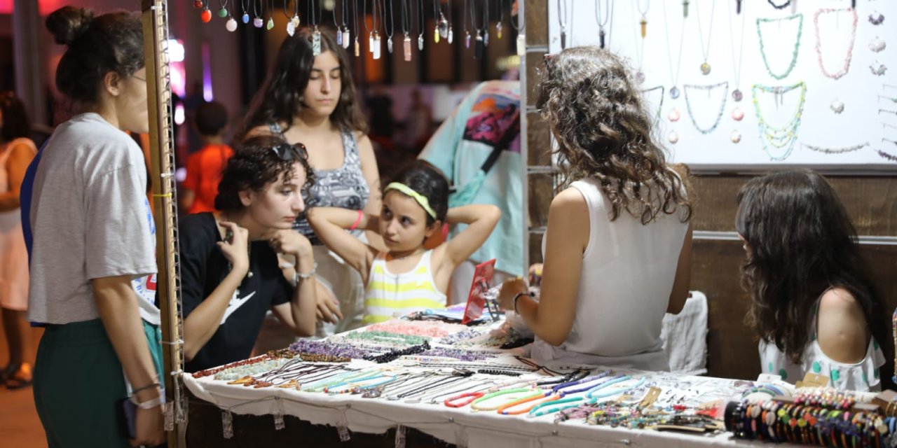 MEDUSA TAKI STANTLARINA VATANDAŞLARDAN YOĞUN İLGİ