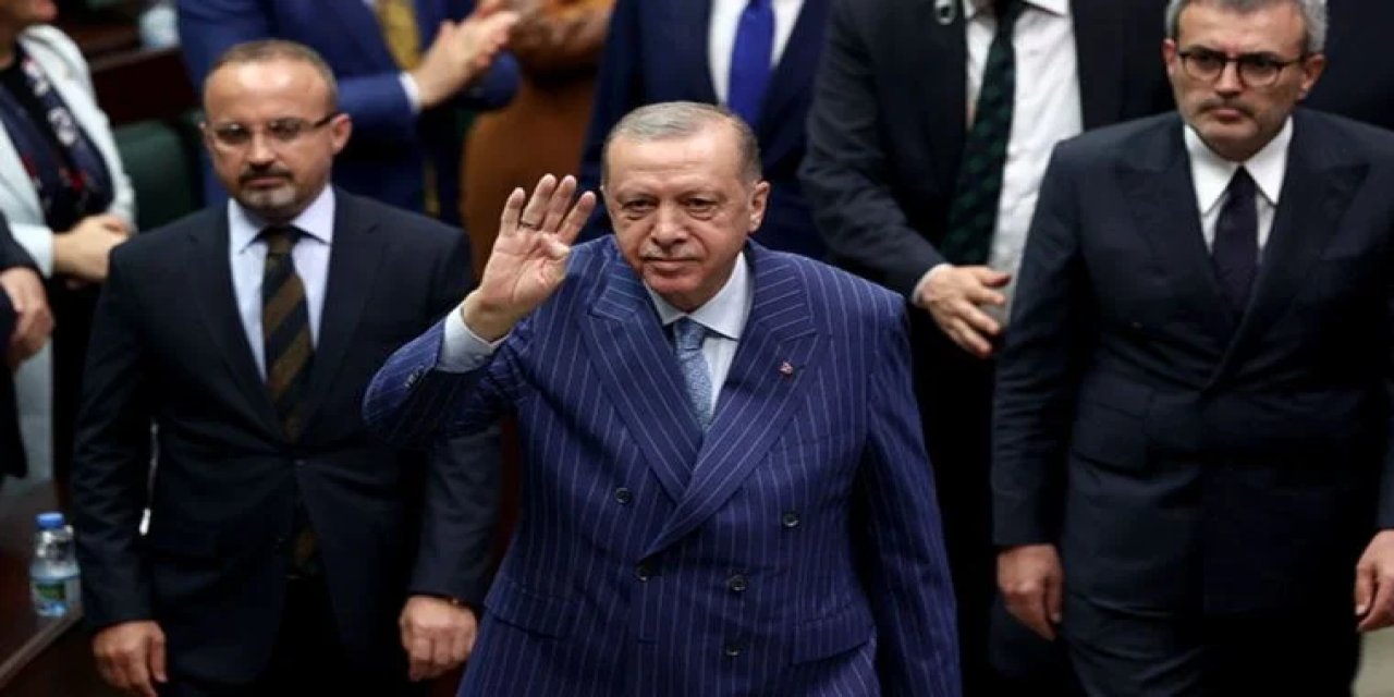 Yöneylem Araştırma Genel Koordinatörü Derya Kömürcü: '10 puanın üzerindeki bu kayıp AKP’yi 2002’deki oy seviyesinin altına indirdi'